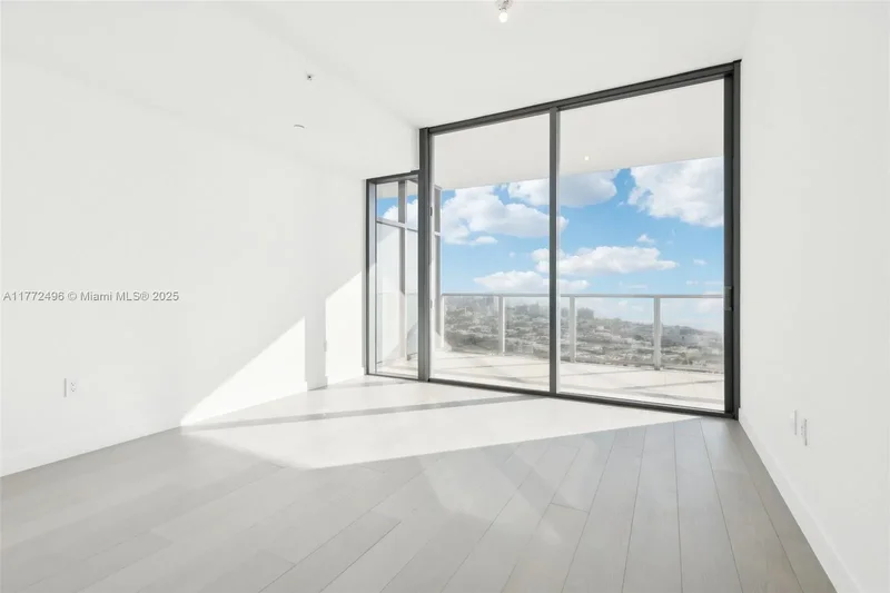 501 West Ave 4201/05, Miami Beach, Florida, United States. - Photo 24