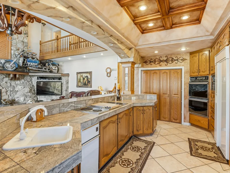 8585 S MT MAJESTIC RD E, Sandy, Utah, United States. - Photo 23