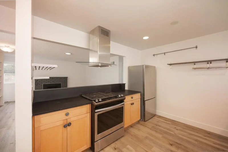1161 Tamarind Street, Montara, California, United States. - Photo 21
