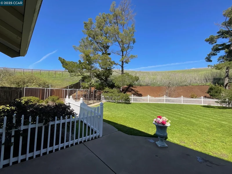 403 Gerald Court, Benicia, California, United States. - Photo 55