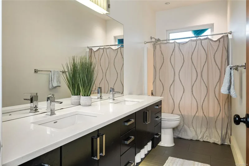 1674 Trumpeter Cres, Courtenay, British Columbia, Canada. - Photo 4