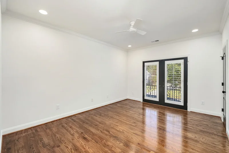 1009 Royal Mile, Vestavia Hills, Alabama, United States. - Photo 4