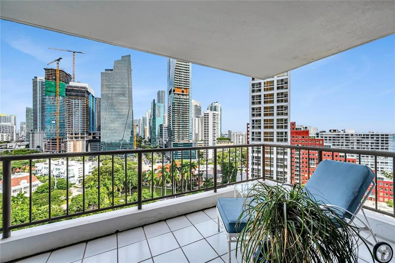 1581 Brickell Ave 1204, Miami, Florida, United States. - Photo 32