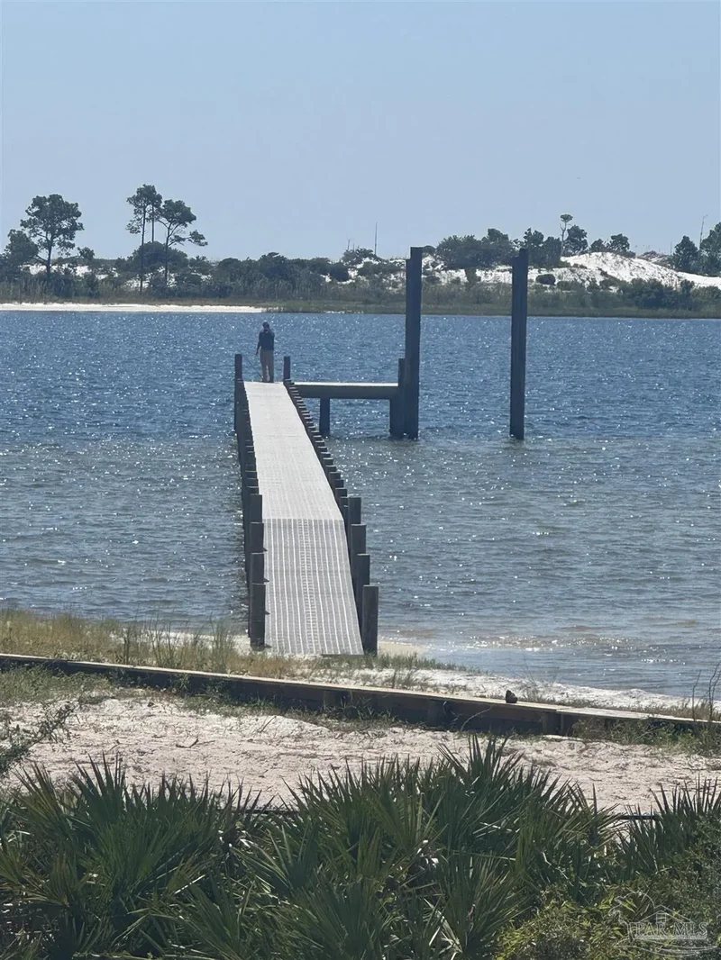 520 Parish Blvd, Mary Esther, FL 32569, Mary Esther, Florida, United States. - Photo 13