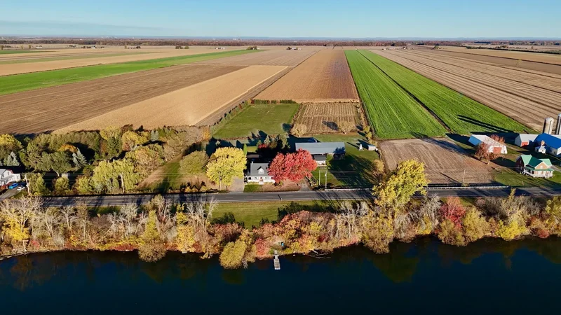 1482 Ch. du Rivage, Saint-Antoine-sur-Richelieu, Quebec, Canada. - Photo 20