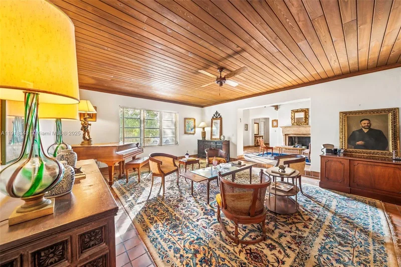 3586 Flamingo Dr, Miami Beach, Florida, United States. - Photo 4