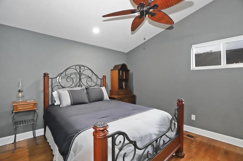 131 Shoreline Drive, Gulf Breeze, FL 32561, Gulf Breeze, Florida, United States. - Photo 19