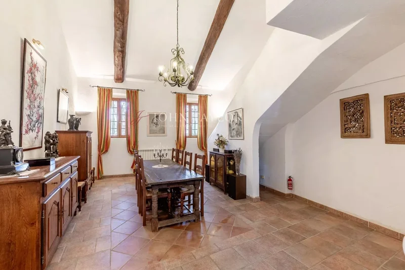 Saint-Saturnin-lès-Apt, Provence-Alpes-Côte d'Azur, France. - Photo 15