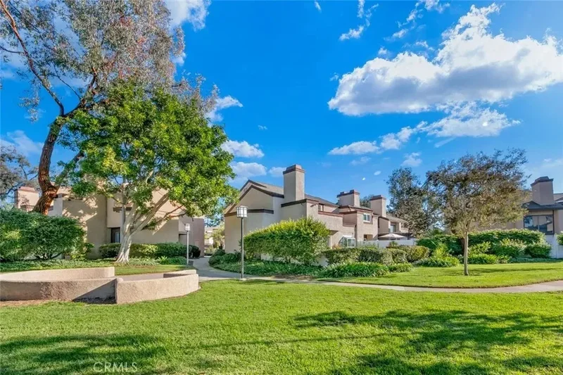918 Hyde Court, Costa Mesa, California, United States. - Photo 18