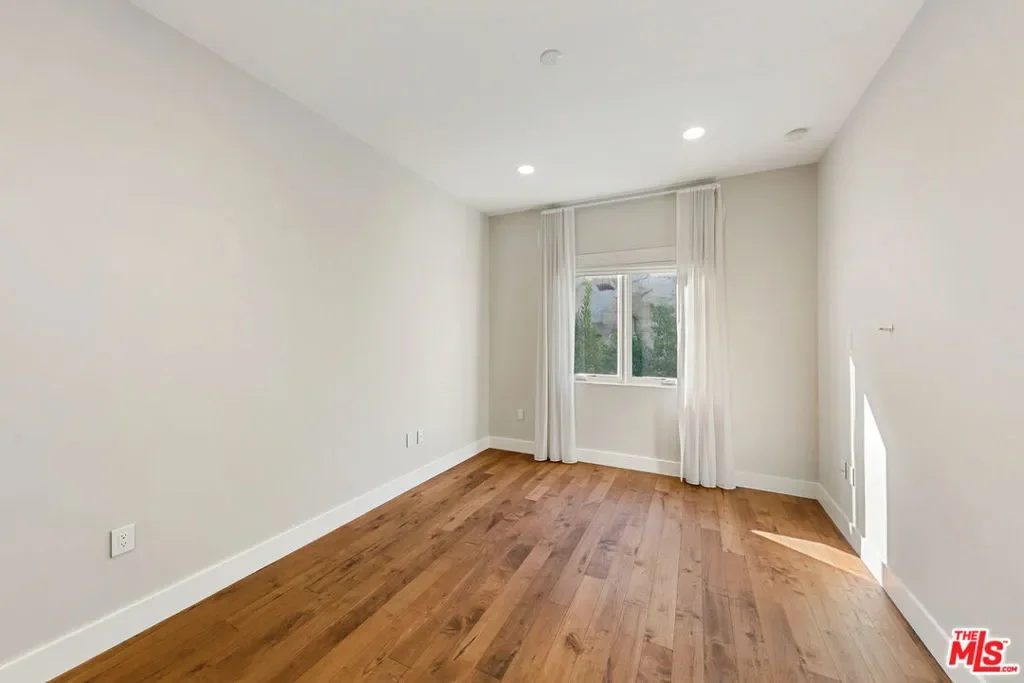 22065 Pacific Coast Highway 7, Malibu, California, United States. - Photo 49