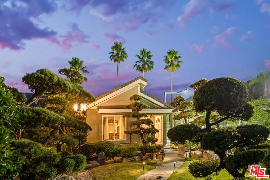 1047 Pomello Dr, Claremont, California, United States. - Photo 3