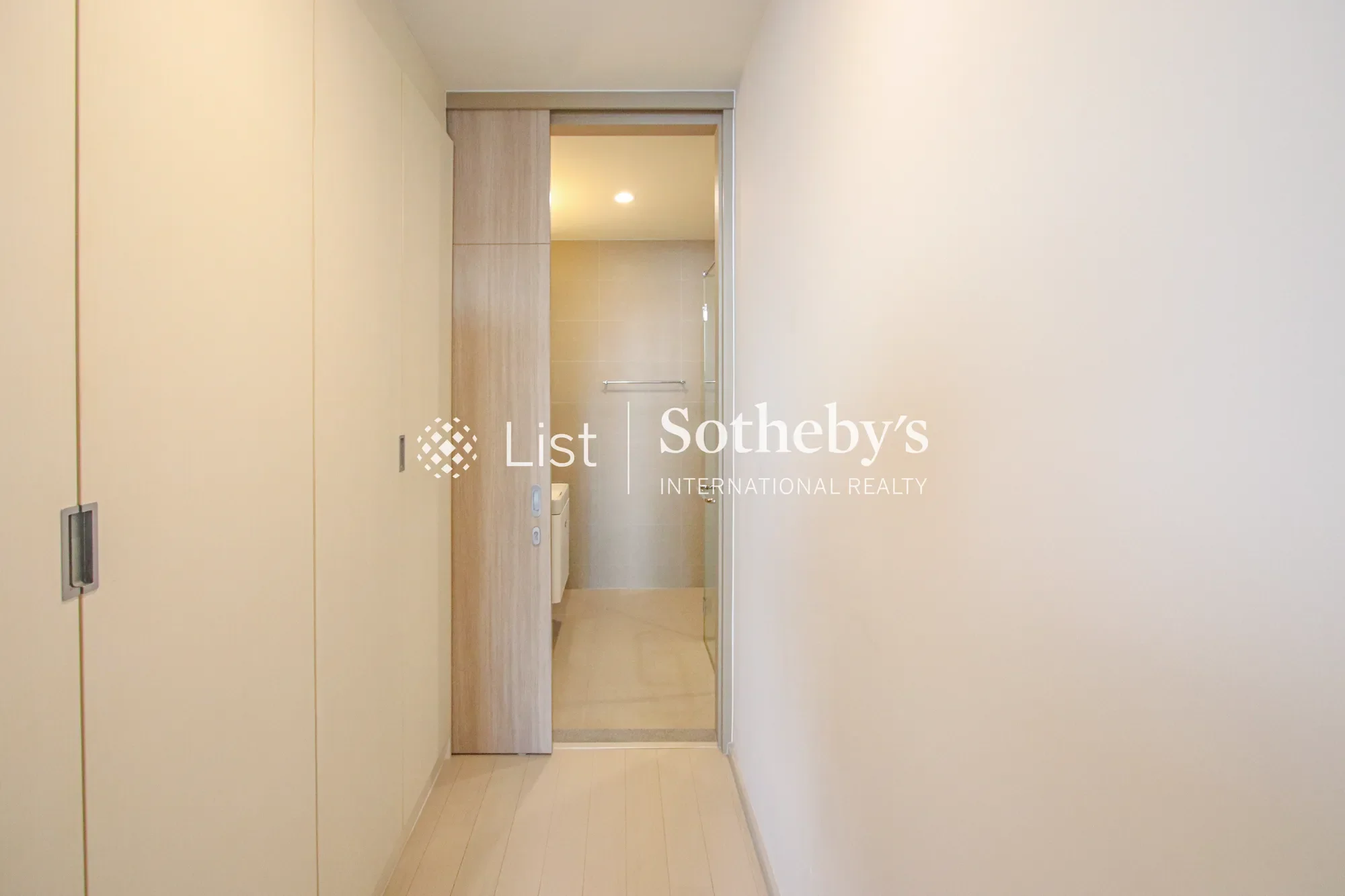 Gallery photo 10