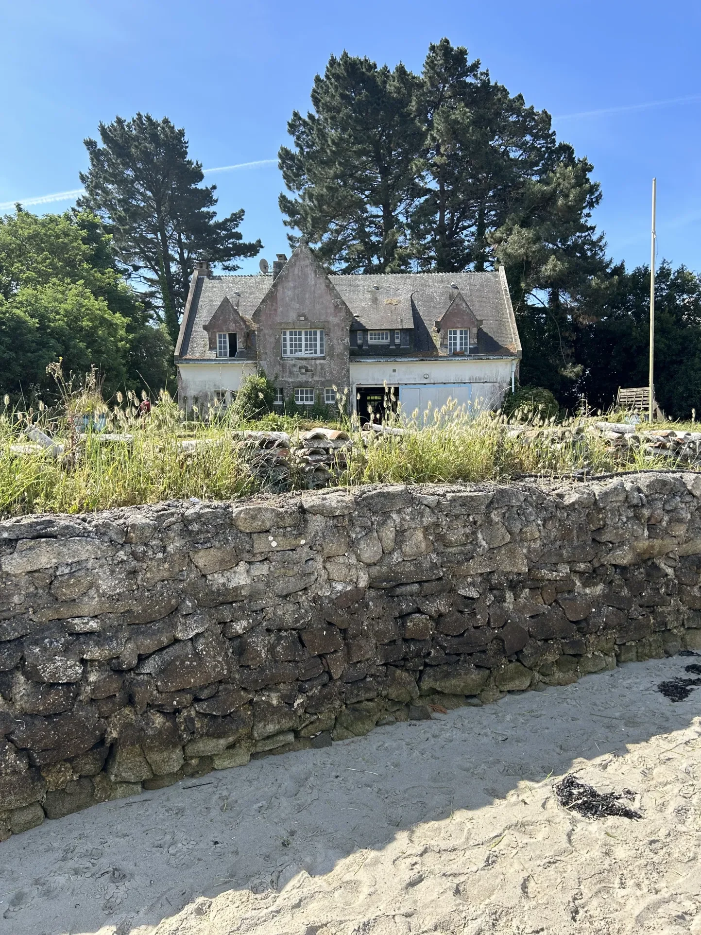 Locmariaquer, Brittany, France. - Photo 2