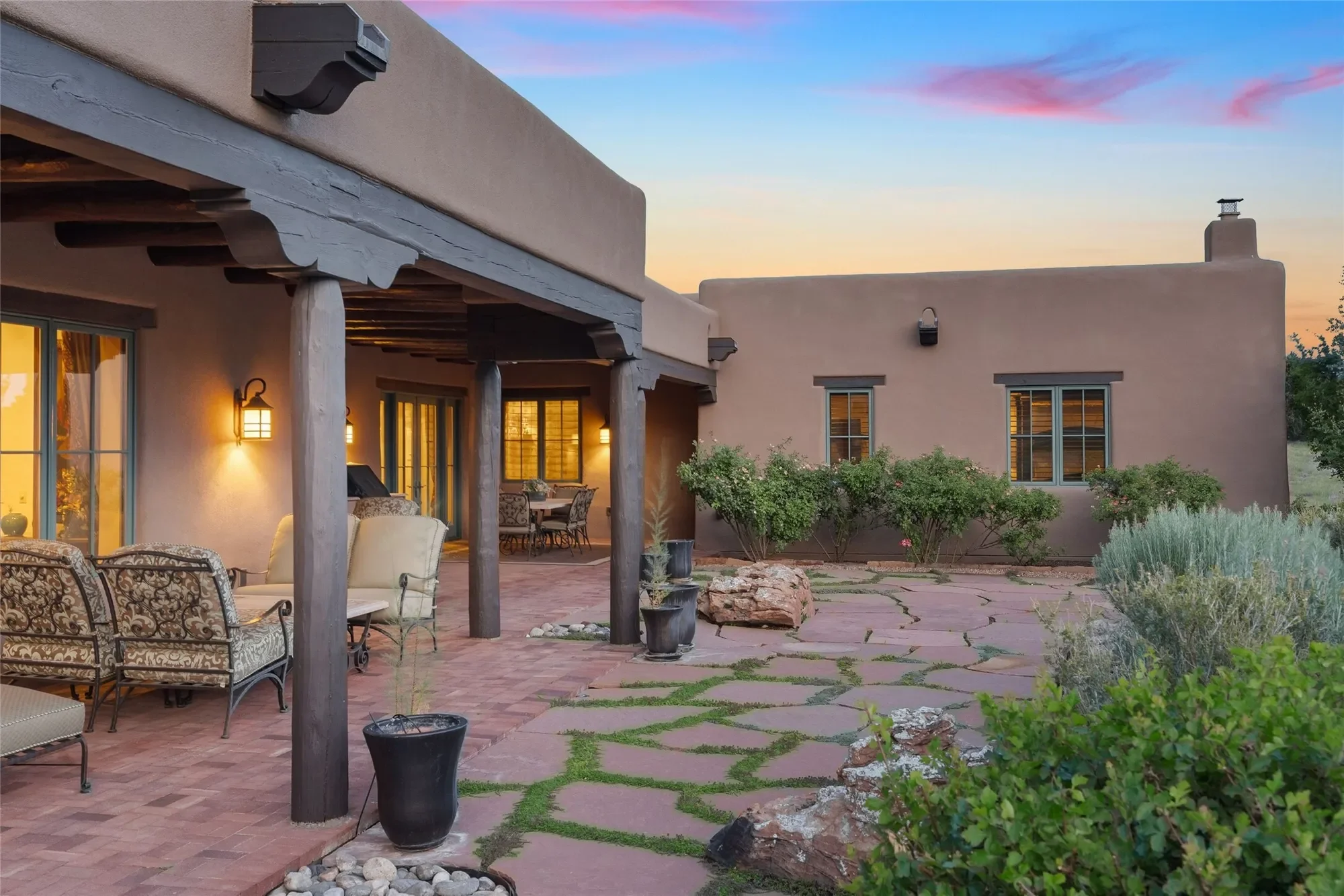15 Calle Ojitos, Santa Fe, NM 87506, Santa Fe, New Mexico, United States. - Photo 47