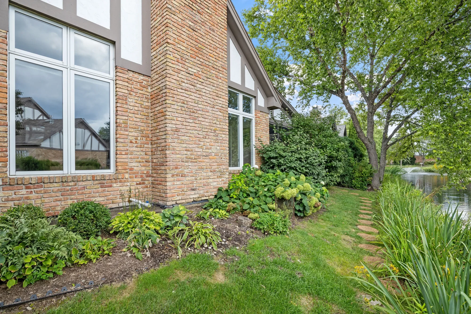 55 Chesterfield Court , Burr Ridge, IL 60522, Burr Ridge, Illinois, United States. - Photo 12