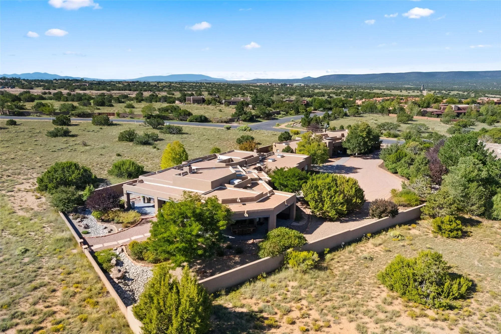 36 Paseo Aragon, Santa Fe, NM 87506, Santa Fe, New Mexico, United States. - Photo 36