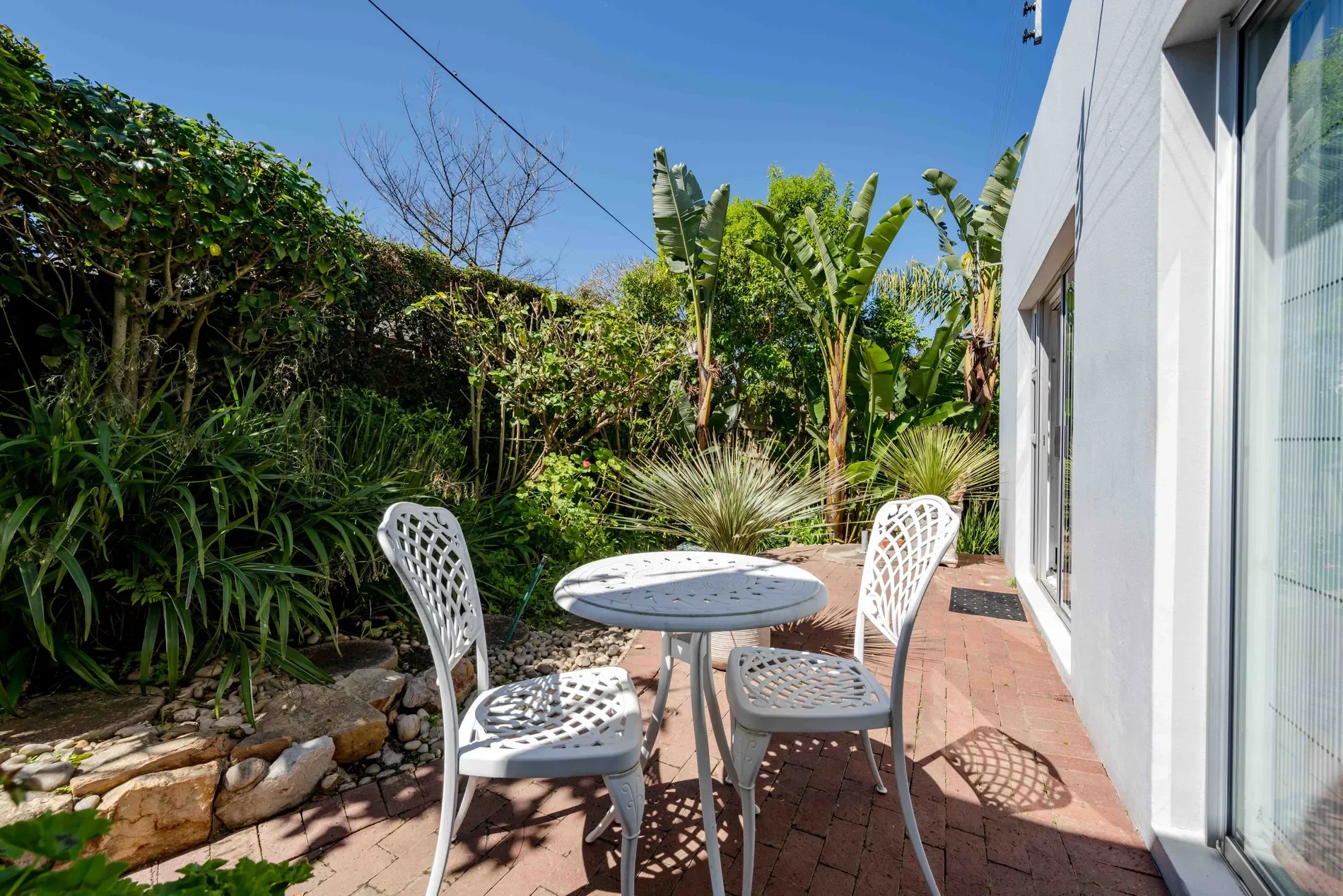 Exterior photo 10