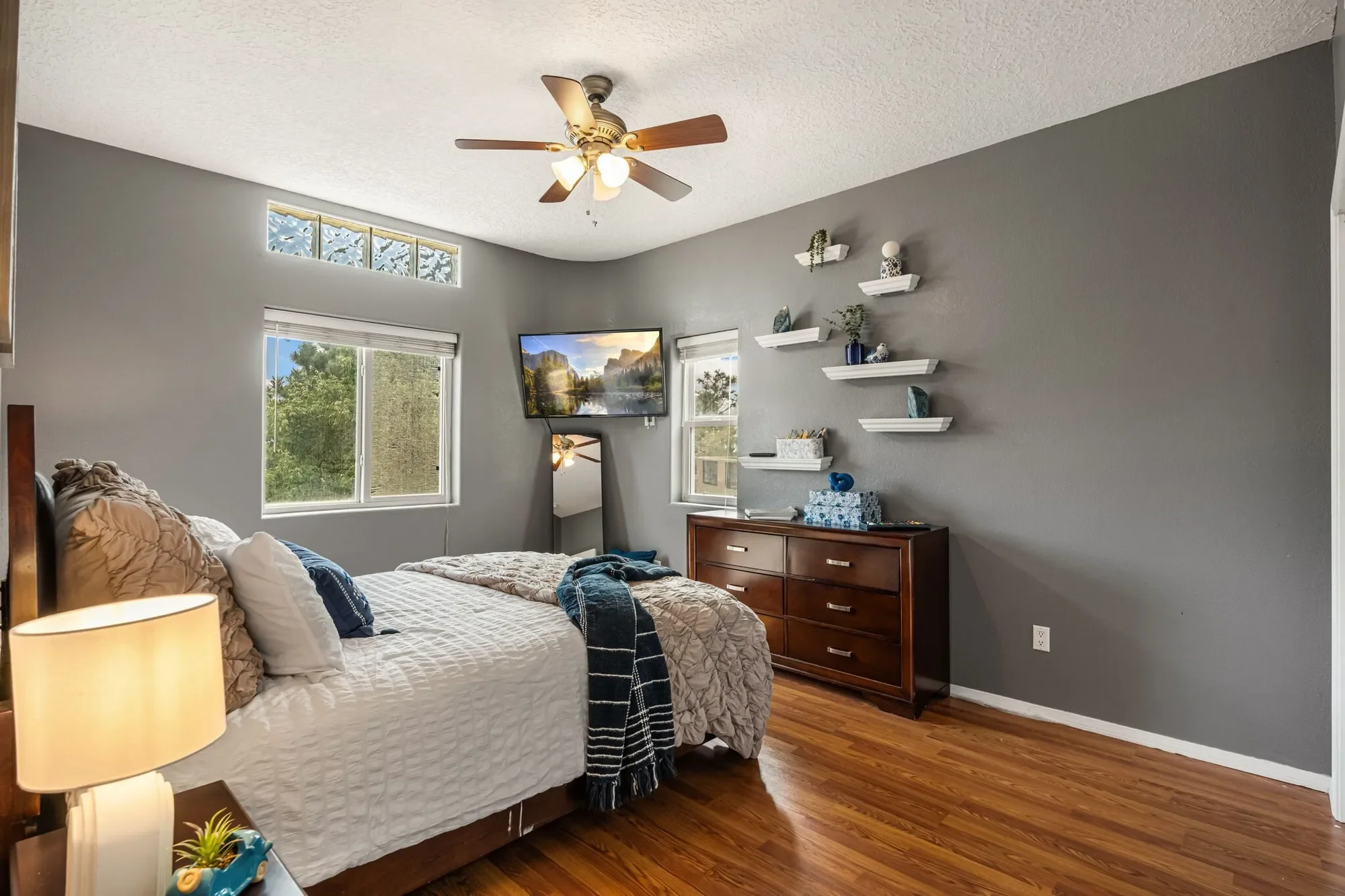 Gallery photo 9