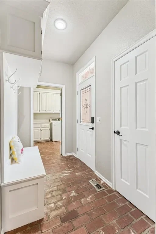 6104 Laquinta Drive, Edmond, OK 73025, Edmond, Oklahoma, United States. - Photo 39