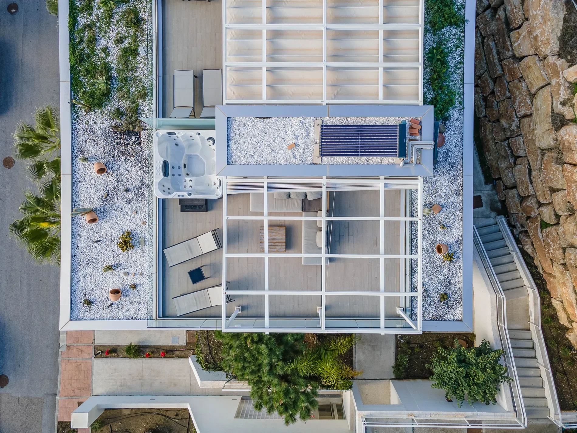 Exterior photo 5