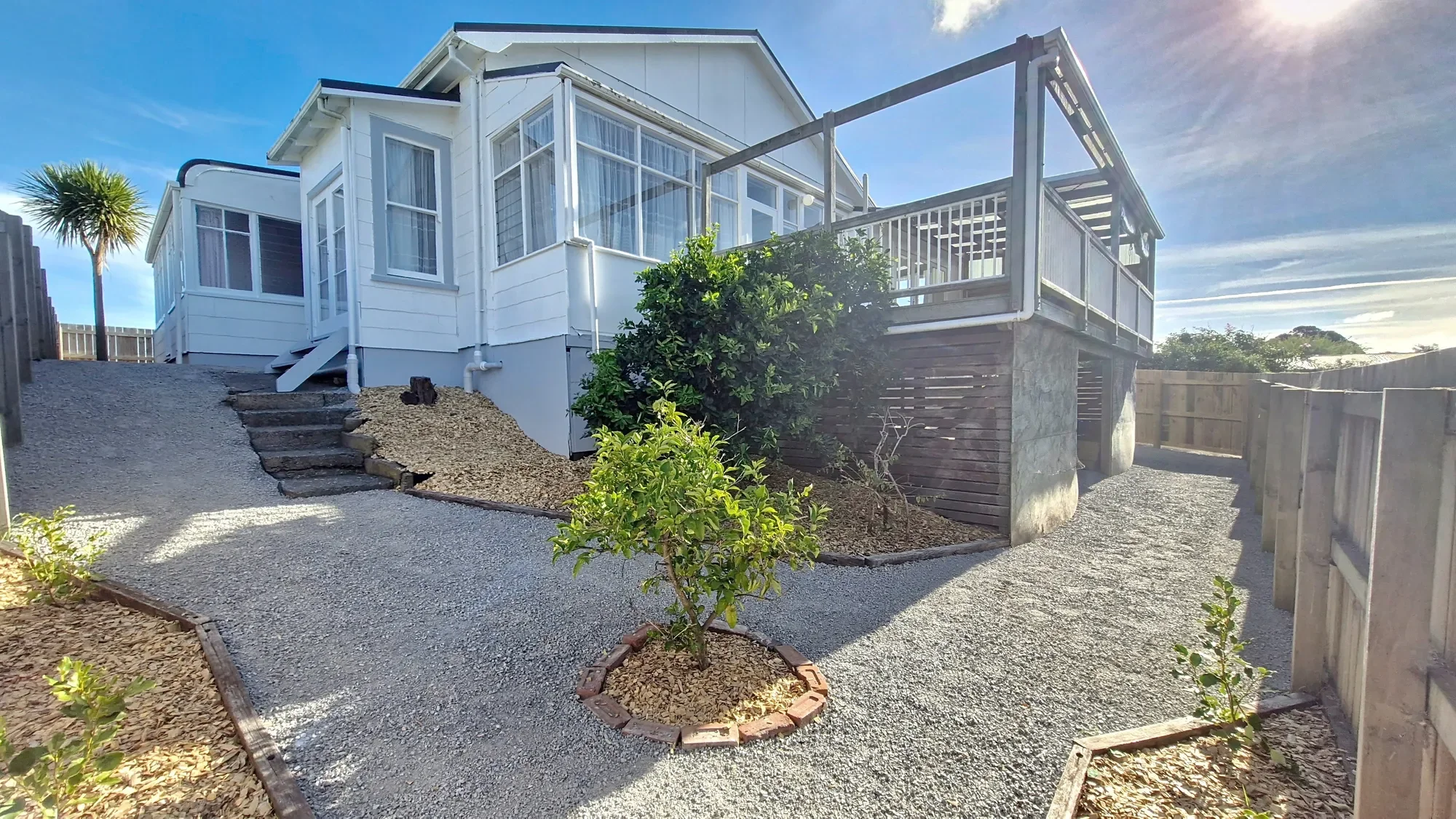 Exterior photo 3