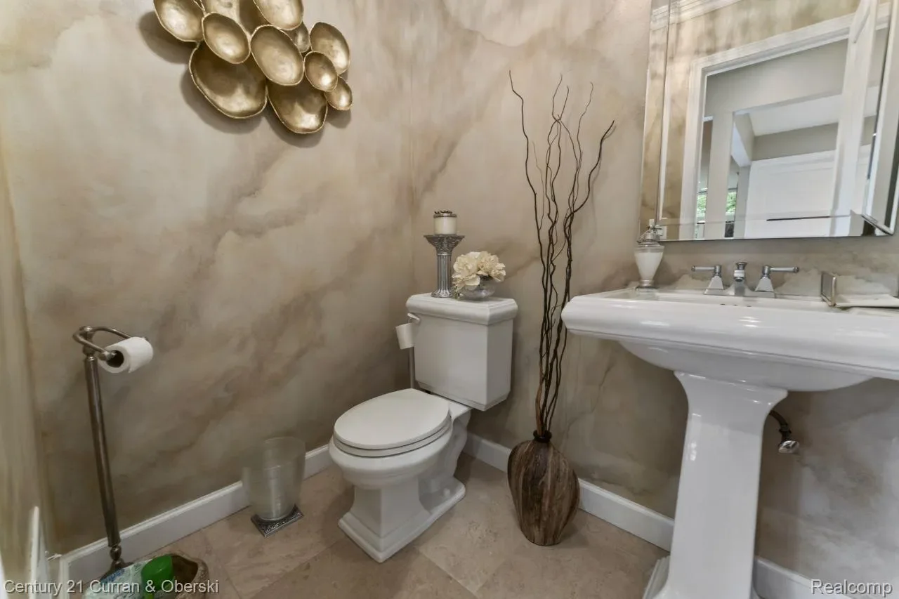 26155 Timber Trail, Dearborn Heights, MI 48127, Dearborn, Michigan, United States. - Photo 20
