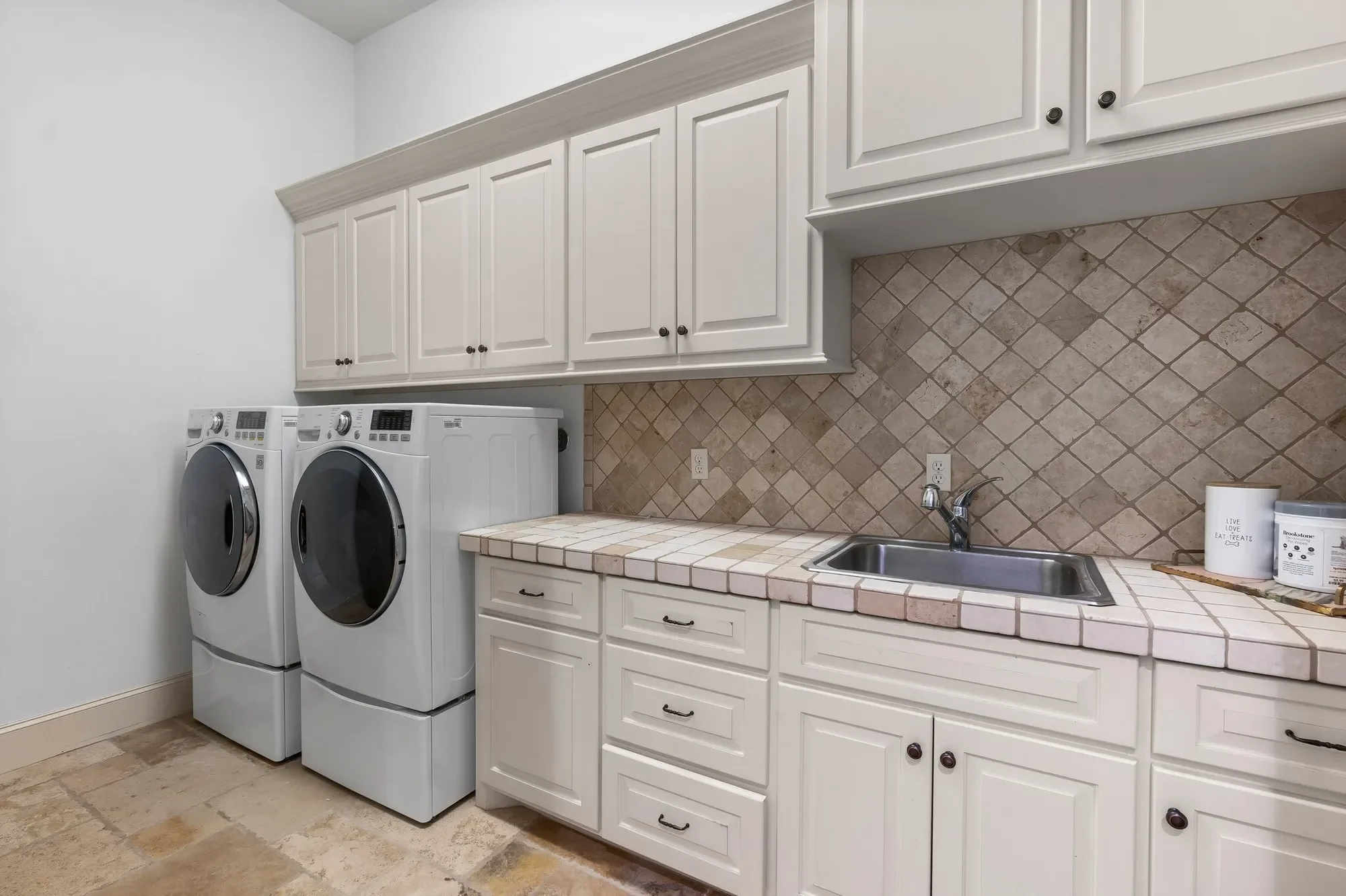 22 Johnathan Landing Court, The Woodlands, TX 77389, The Woodlands, Texas, United States. - Photo 17