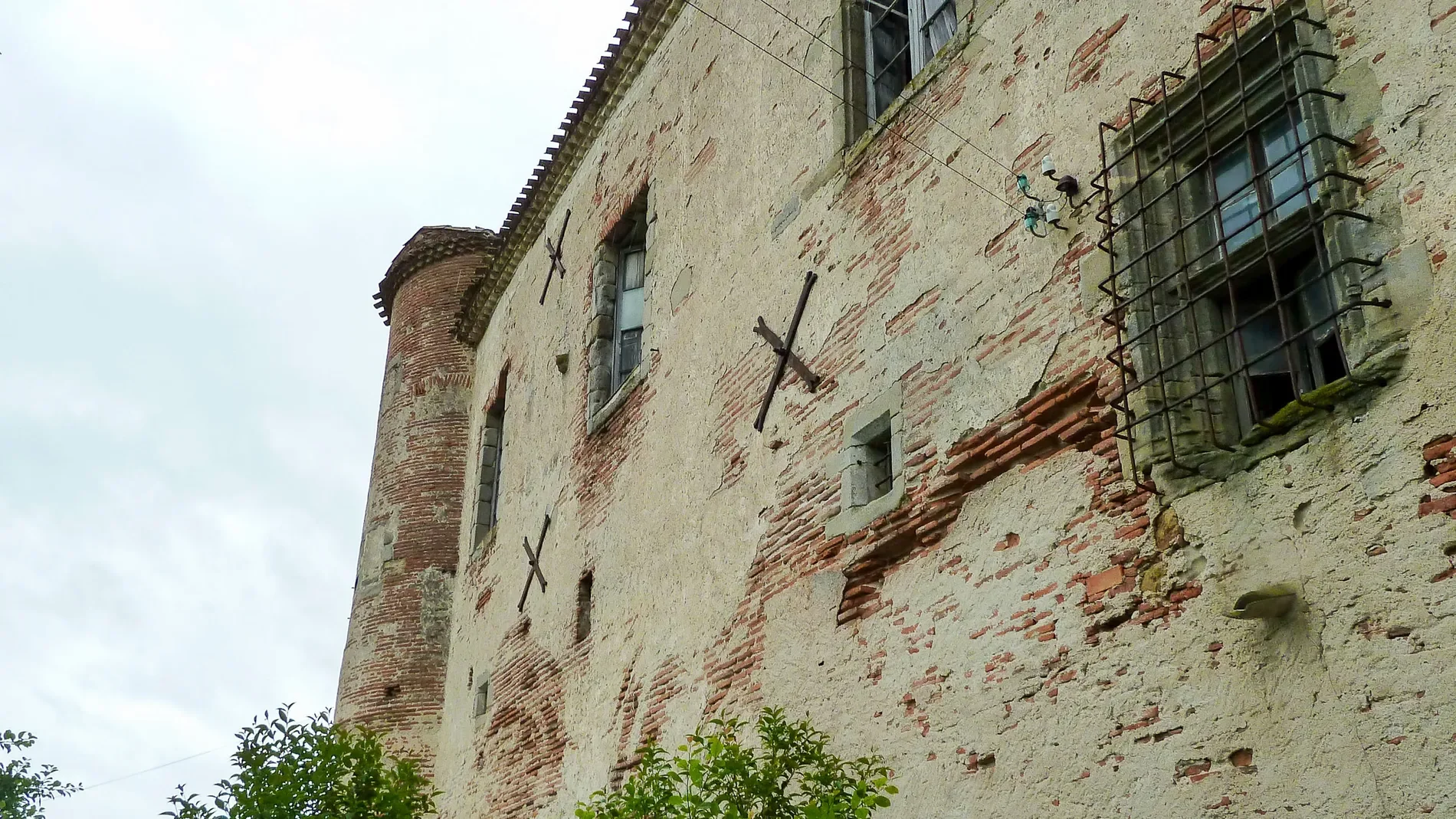 Exterior photo 5