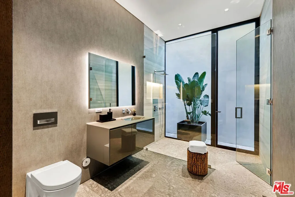 1108 Wallace, Beverly Hills, California, United States. - Photo 51