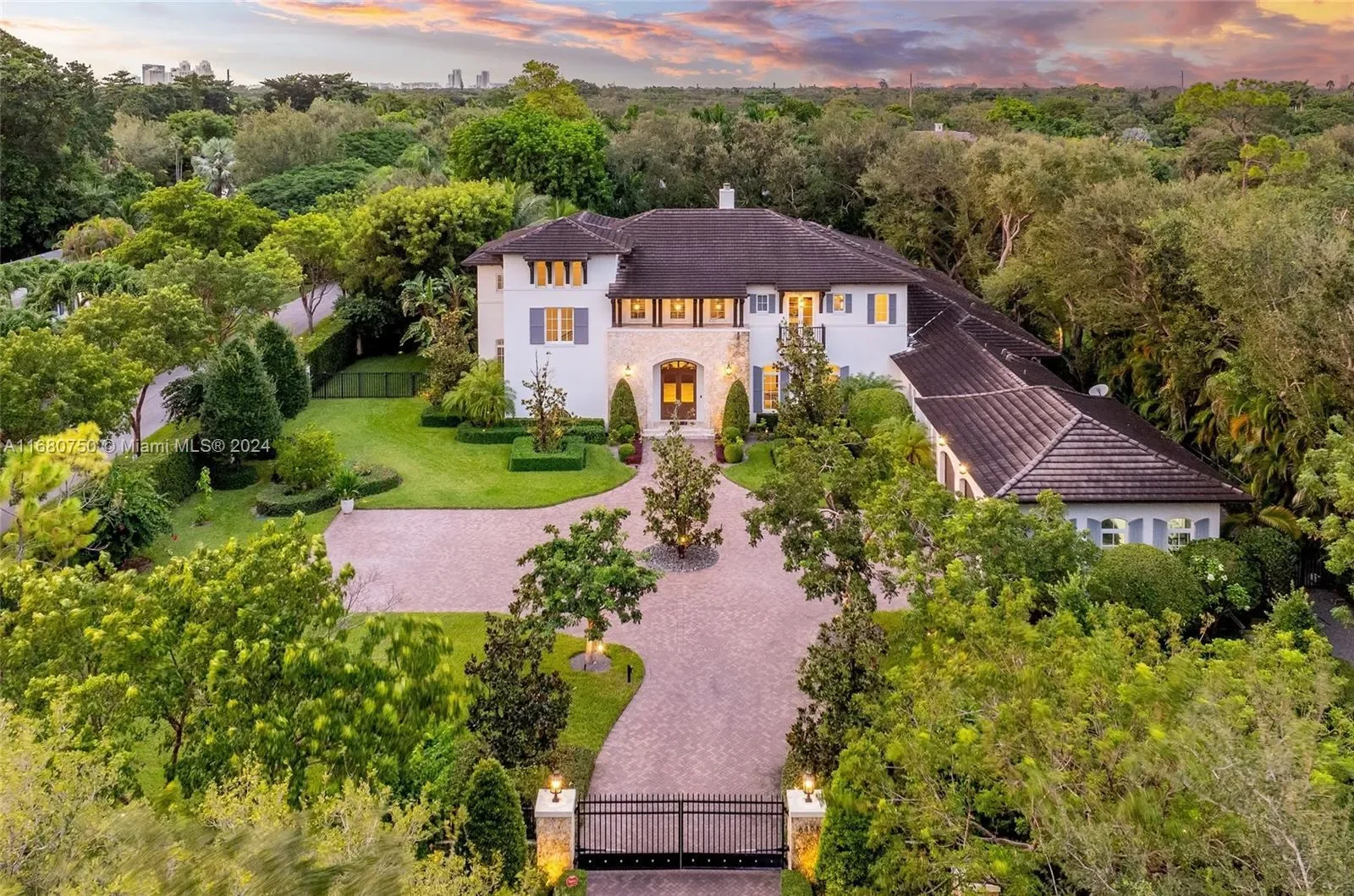 6495 SW 123rd Ter, Coral Gables, Florida, United States. - Photo 36
