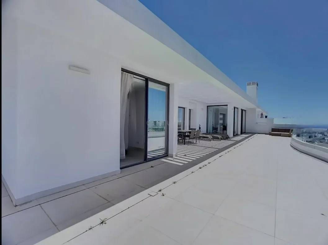 Exterior photo 6