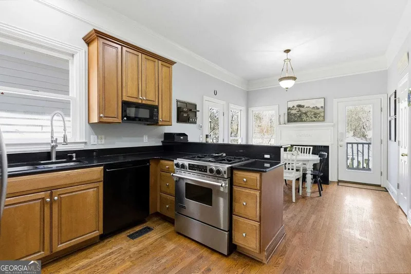 80 Fowler Avenue, Roswell, Georgia, United States. - Photo 21