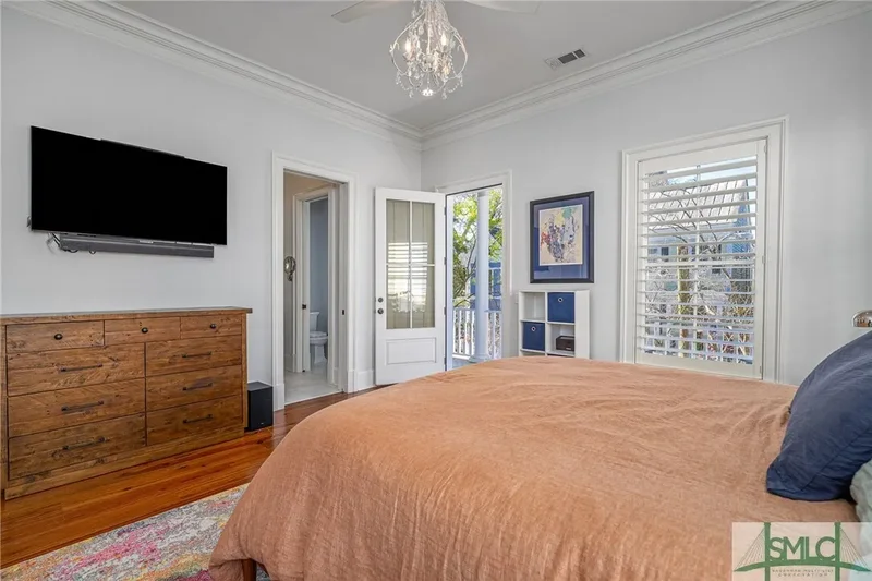 206 W Waldburg Street, Savannah, Georgia, United States. - Photo 29
