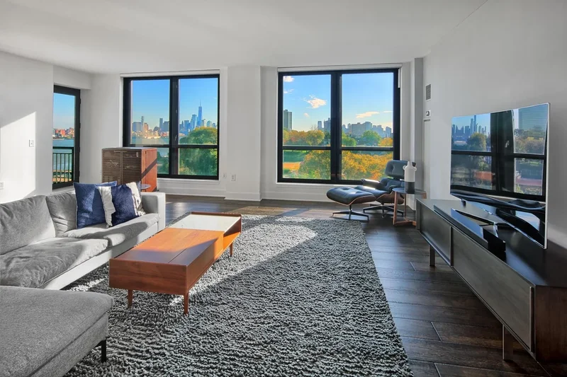 2 Bedrooms Condominium