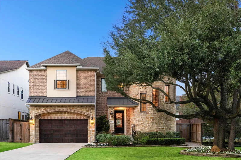 5314 Patrick Henry Street