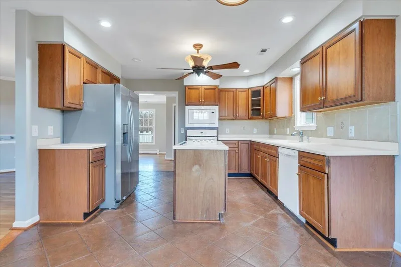 1962 McDaniel Rd RD, Bedford, VA 24523, Bedford, Virginia, United States. - Photo 23
