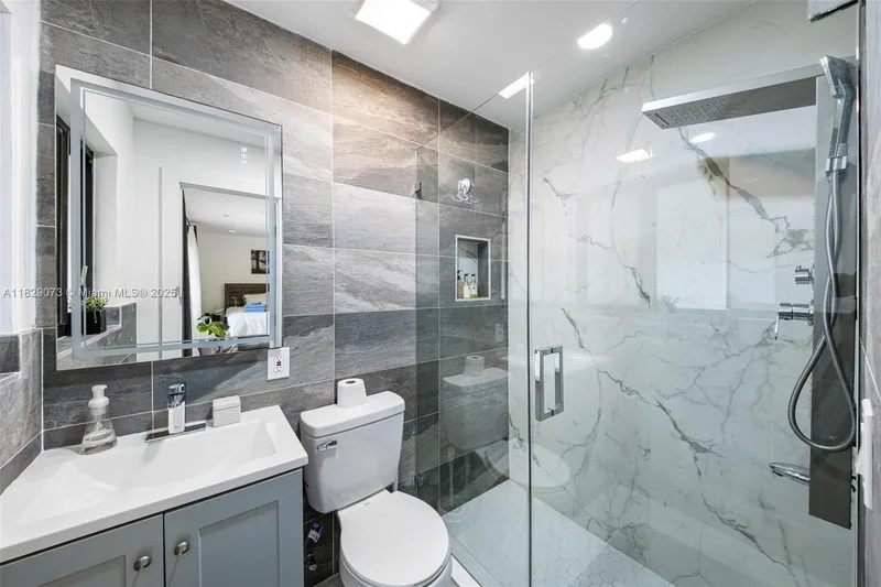 2101 NW 14th Ave, Wilton Manors, Florida, United States. - Photo 4
