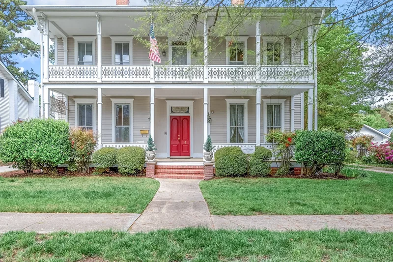 Gracious Home In Historic District