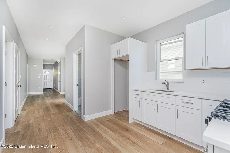 7 Rosewood Place, New York, New York, United States. - Photo 10