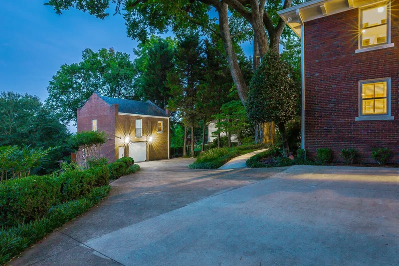 84 N Crest Rd, Chattanooga, TN 37404, Chattanooga, Tennessee, United States. - Photo 43