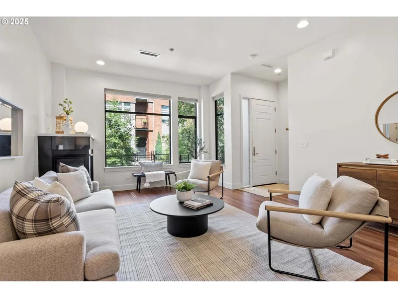 1688 NW Riverscape St, Portland, OR 97209, Portland, Oregon, United States. - Photo 6