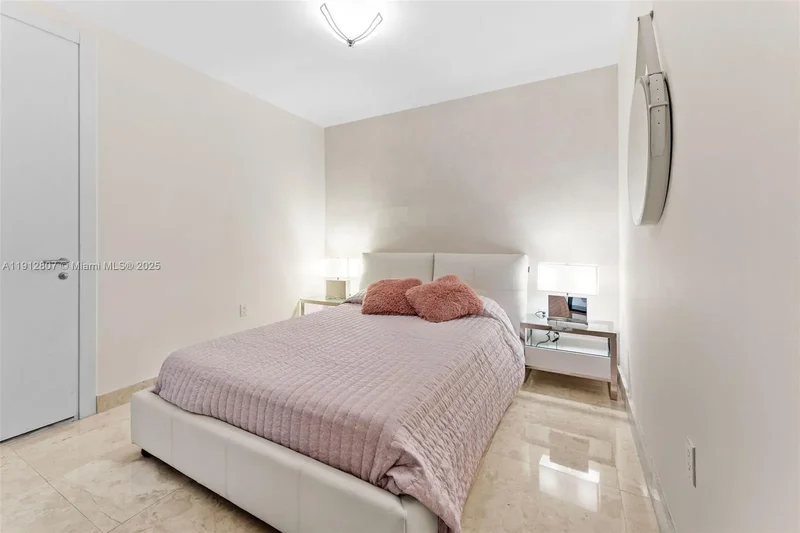 200 Biscayne Boulevard Way 4510, Miami, Florida, United States. - Photo 52