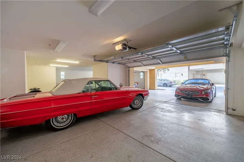 9219 Tesoras Drive 402, Las Vegas, NV 89144, Las Vegas, Nevada, United States. - Photo 52