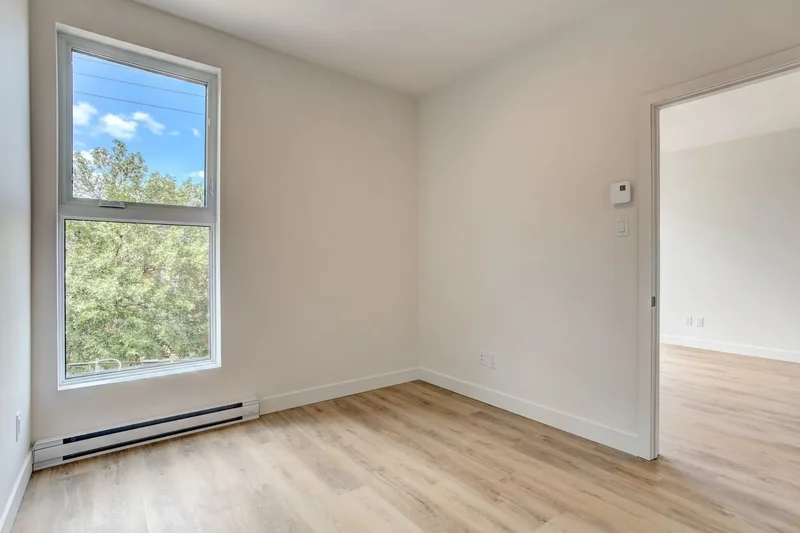 2356 2360 Rue Logan, Montréal, Quebec, Canada. - Photo 31