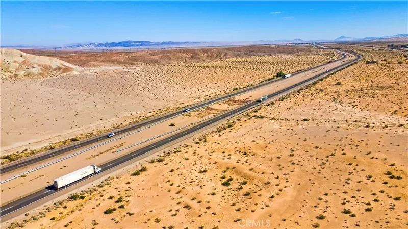 17 Yermo Road, Yermo, CA 92398, Newberry Springs, California, United States. - Photo 8