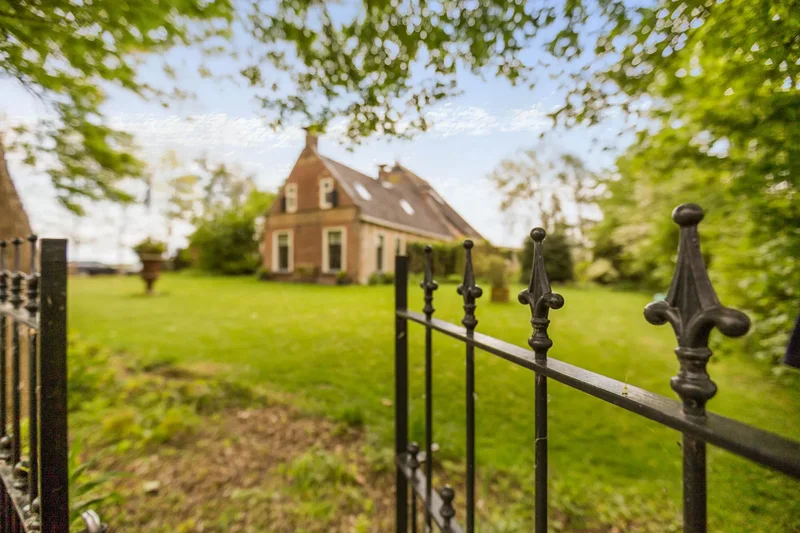 Former farmhouse, Private sale, FR, Piaam, Friesland, Netherlands. - Photo 1