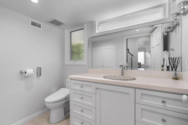 2117 Miramar Drive, Newport Beach, CA 92661, Newport Beach, California, United States. - Photo 26