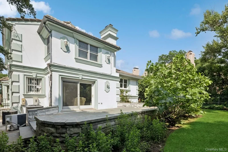24-56 Little Neck Boulevard, New York, New York, United States. - Photo 21