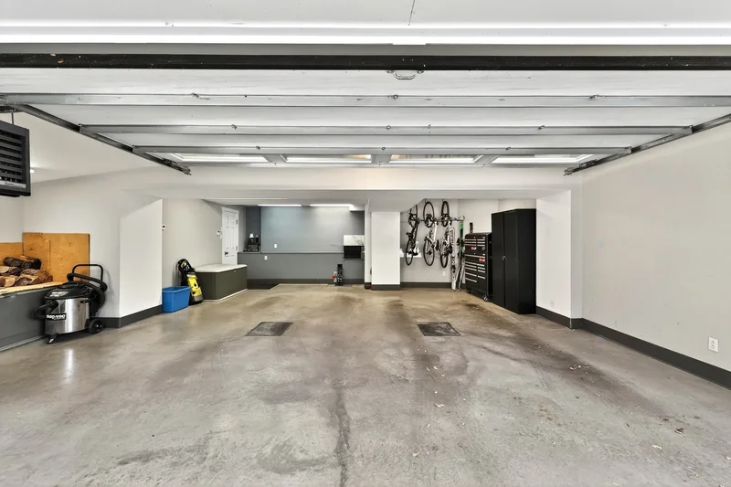20 Rue St-Charles, Montréal, Quebec, Canada. - Photo 9
