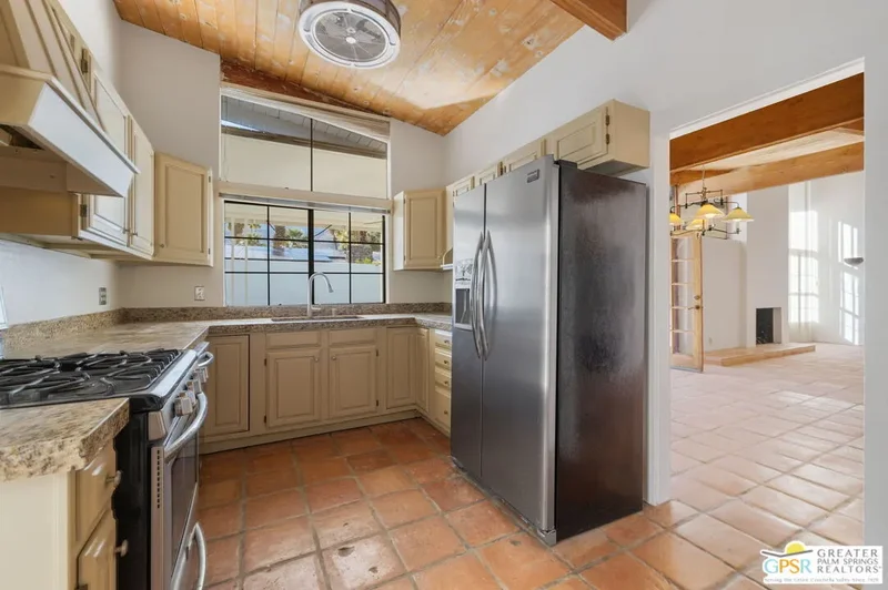 1983 S Yucca Pl, Palm Springs, CA 92264, Palm Springs, California, United States. - Photo 23